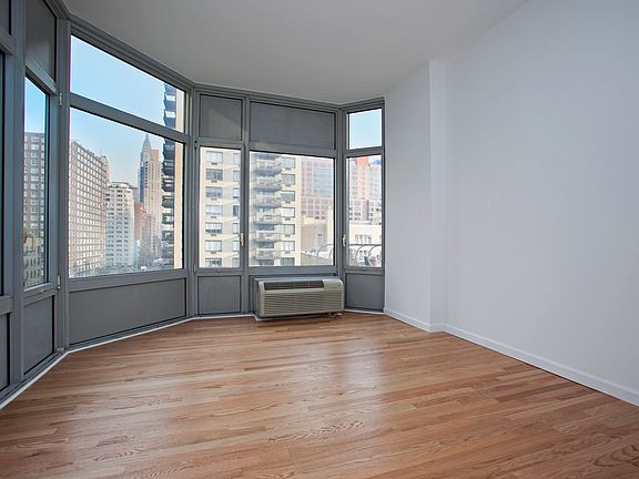 4th image of 200 E 32nd St APT 7D