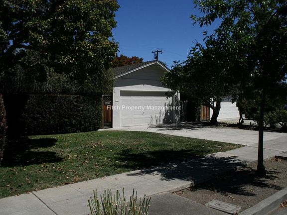 3rd image of 1095 W McKinley Ave