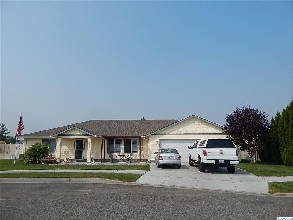 1st image of 4707 Artesia Dr