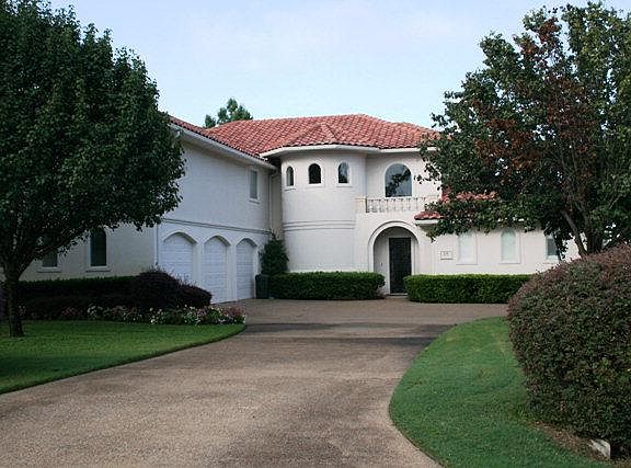 2nd image of 118 Saint Annes Dr