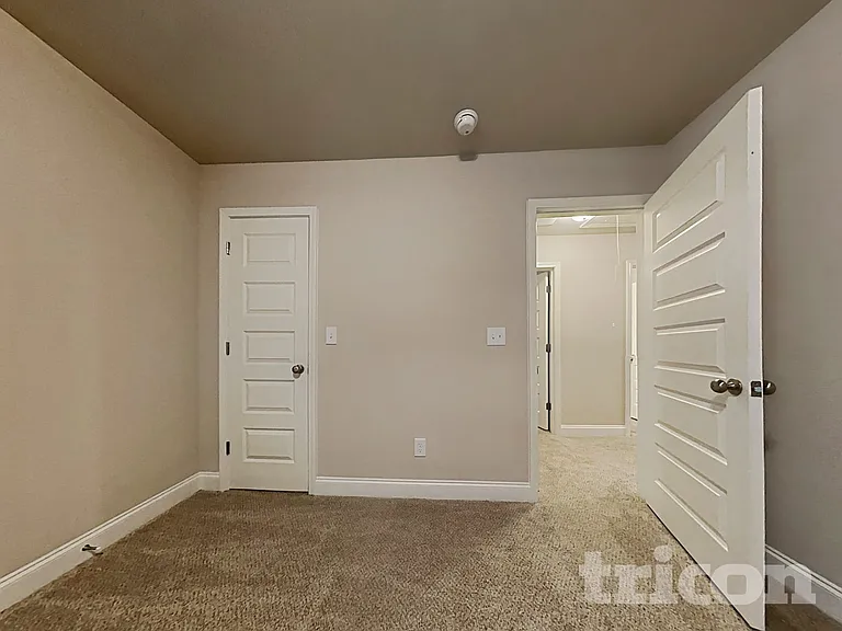 817 Crescent Way — Photo 26