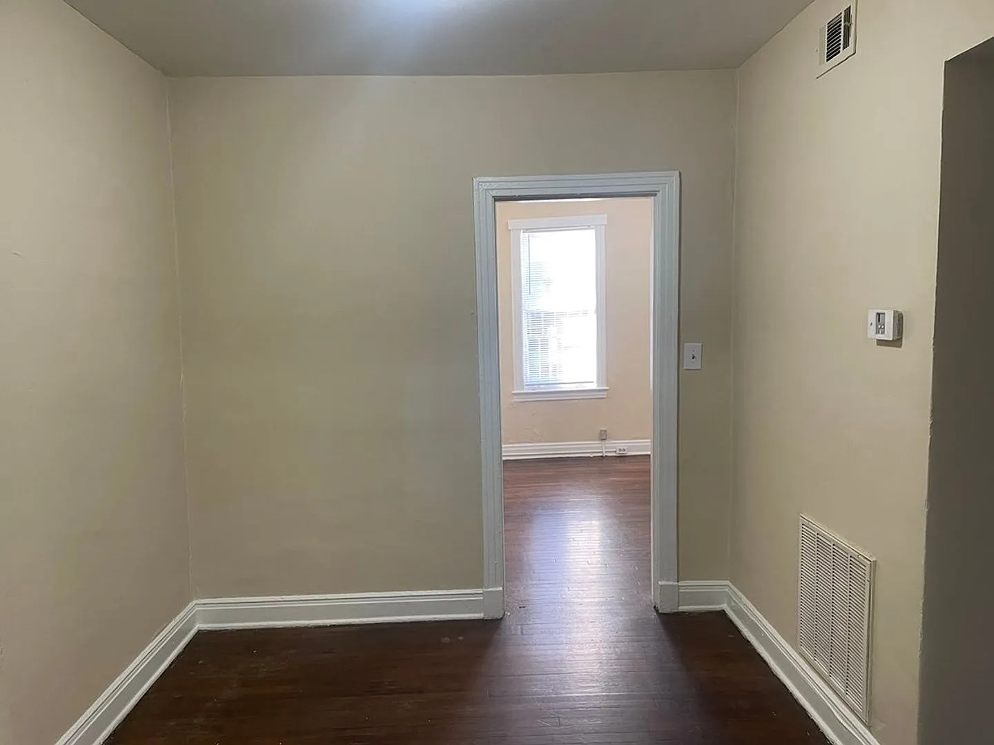 1302 Court Ave — Photo 2