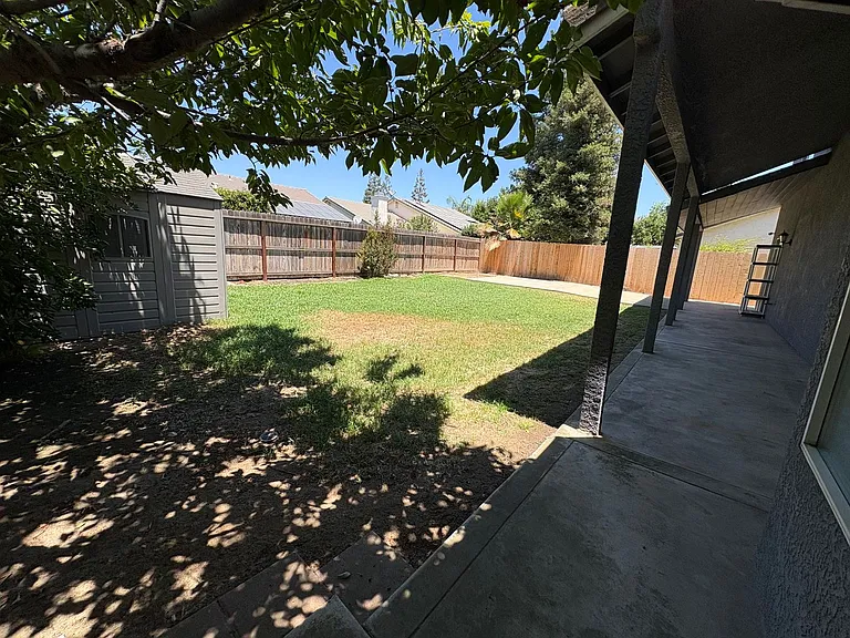 534 W Russell Ave — Photo 39