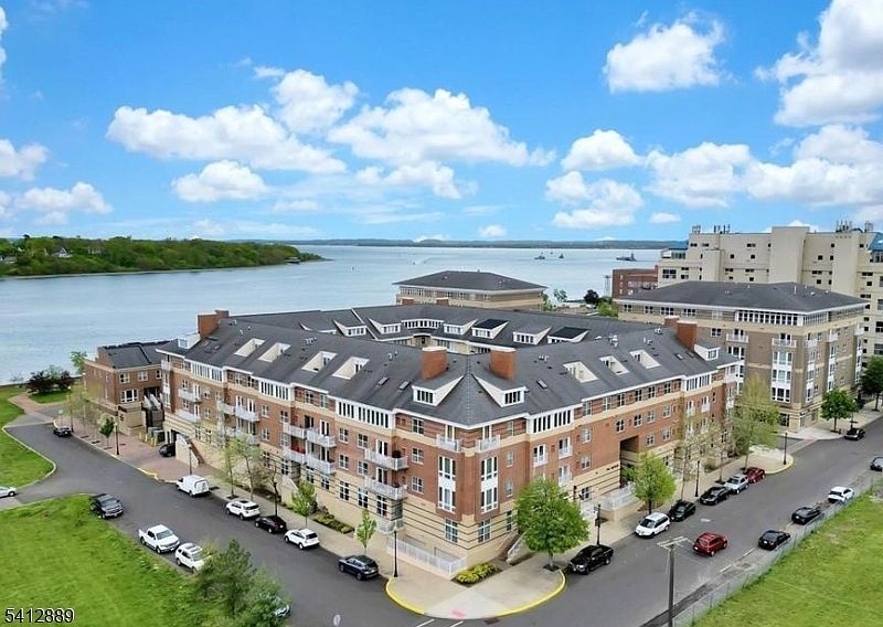 1st image of 368 Rector St #408