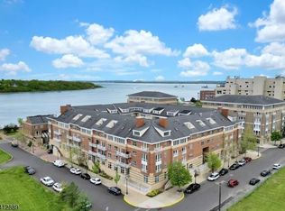 368 Rector St UNIT 408, Perth Amboy, NJ 08861