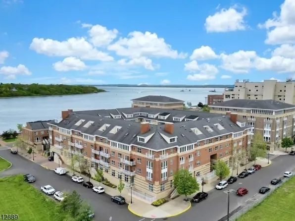 368 Rector St #408, Perth Amboy City, NJ 08861