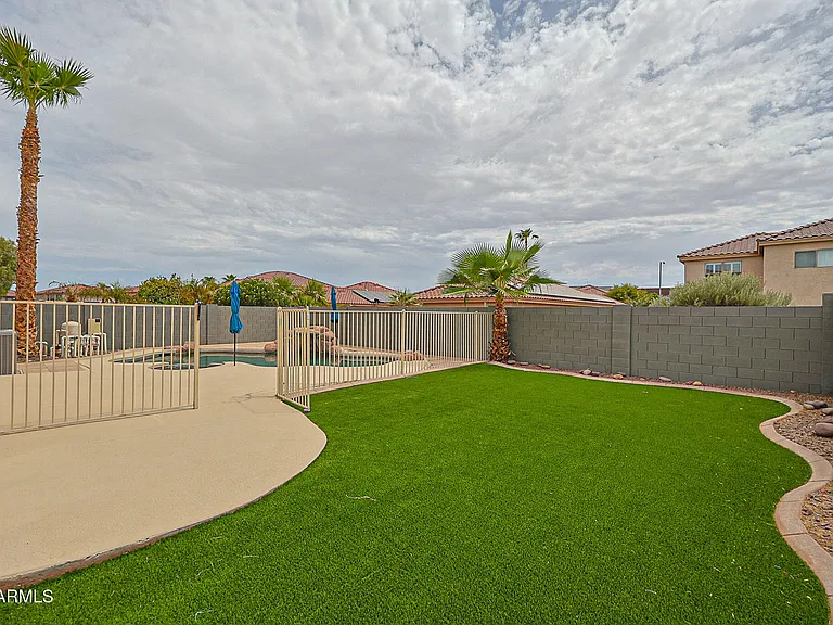 15569 W Gelding Dr — Photo 40