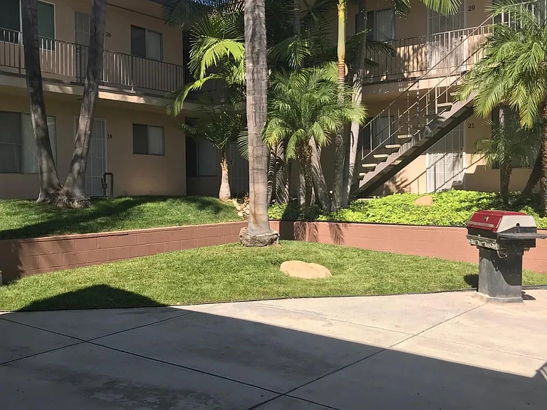 Mohawk Gardens — Photo 2