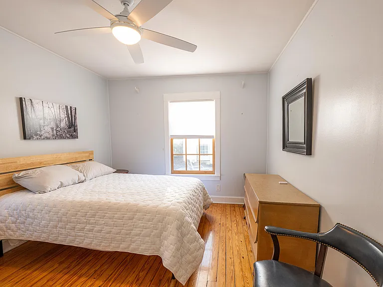 566 Newberry St SW — Photo 13