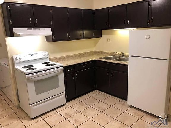 4th image of 3600 Friendswood Dr
