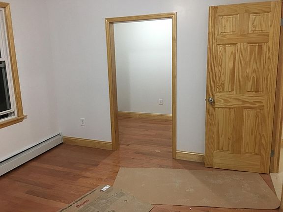 5th image of 2668 Hubbard St Fl 1ST