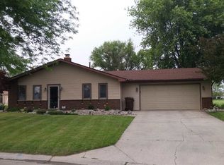 1710 Maple Ln, Garrett, IN 46738