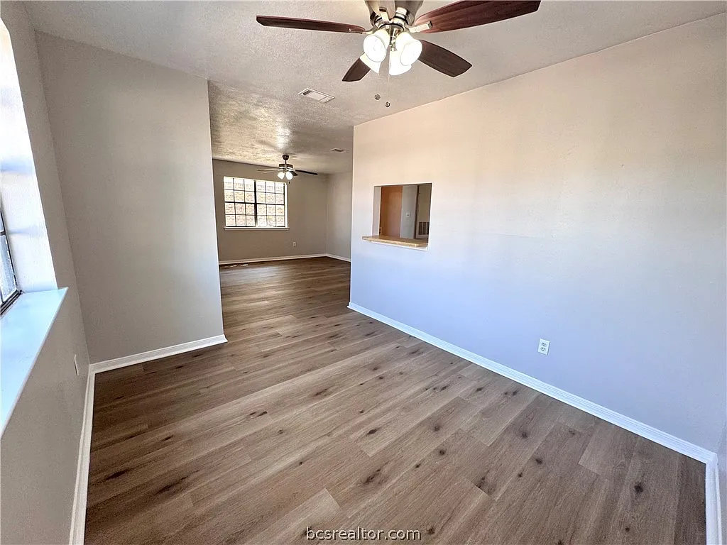 2 bed, 970 sqft, $975 — Photo 4
