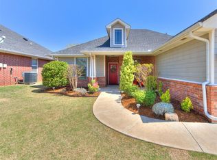 18716 Trailview Way, Edmond, OK 73012