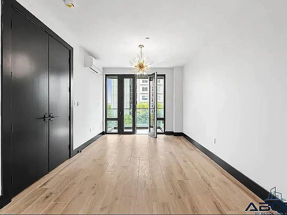 4th image of 828 New York Ave #6A