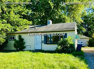 2812 Riverview Ln, Lorain, OH 44055