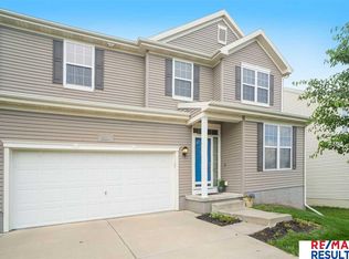 8814 Wyoming St, Omaha, NE 68122
