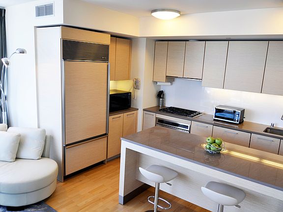 5th image of 301 Mission St APT 22G