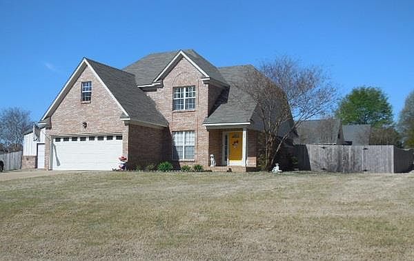 1st image of 100 Fairway Dr