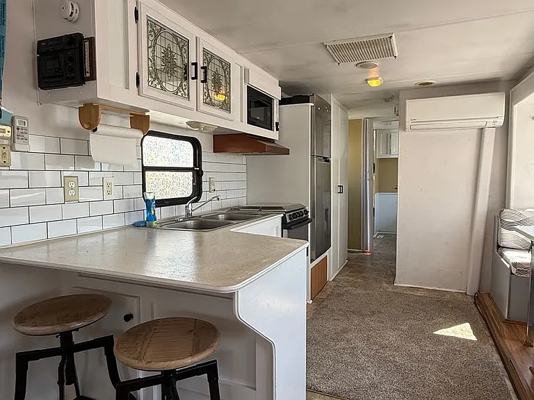 111 Marine Cir #16 — Photo 3