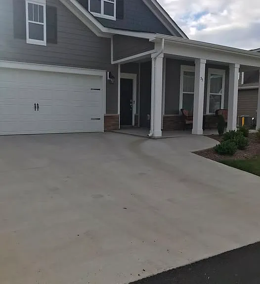 55 Cameo Dr — Photo 1