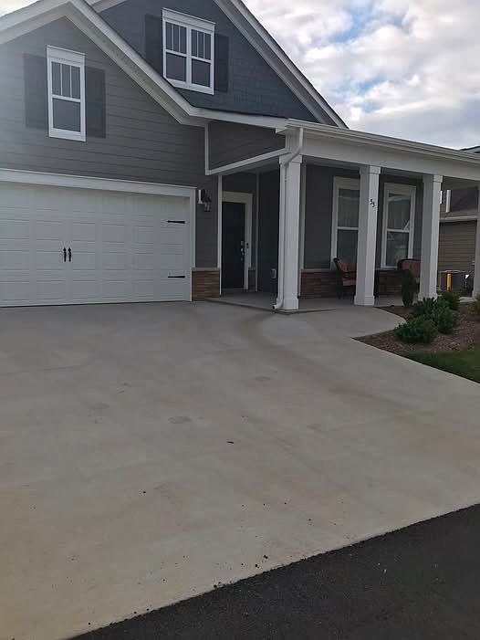 1st image of 55 Cameo Dr