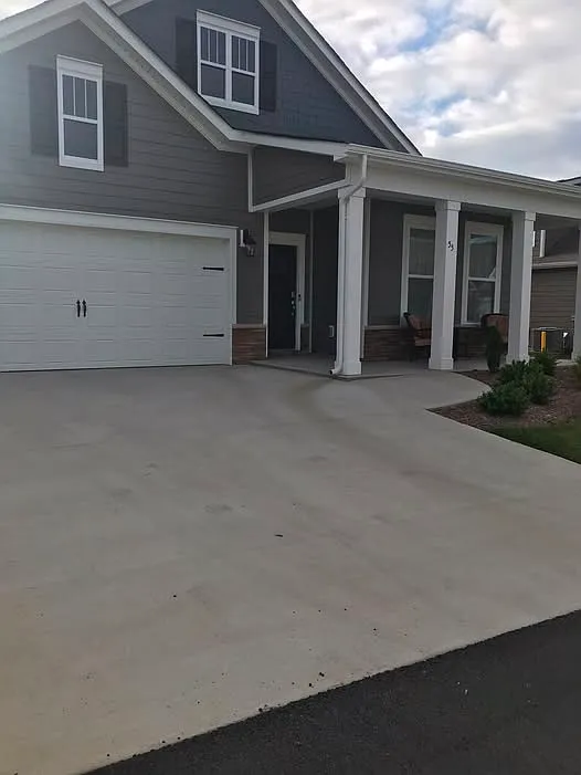 55 Cameo Dr