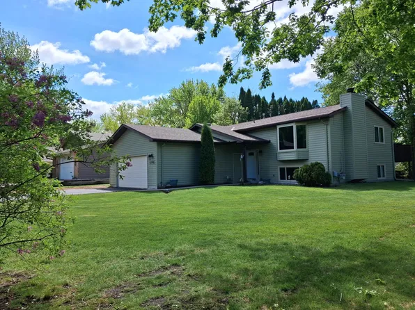 5795 Amy Ln, Maple Plain, MN 55359