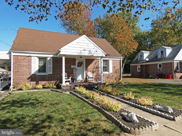 253 Dixie Dr, Carneys Pt, NJ 08069