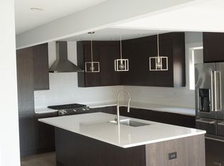 6832 N Hamlin Ave UNIT 2, Lincolnwood, IL 60712