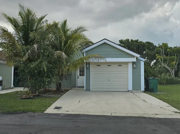 1602 SE Gainswood Ct, Port Saint Lucie, FL 34952