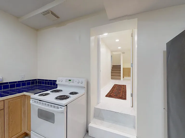 9710 Middleton Ridge Rd #BASEMENT — Photo 18
