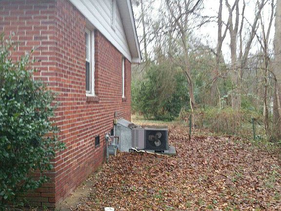 2nd image of 1200 Newnham Dr