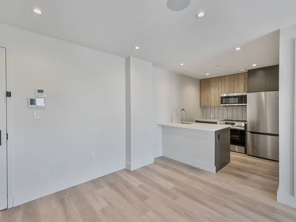 2605 Snyder Avenue image 6 of 26