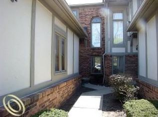 42343 Saratoga Cir, Canton, MI 48187