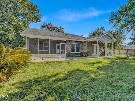 4th image of 204 N El Centro Blvd