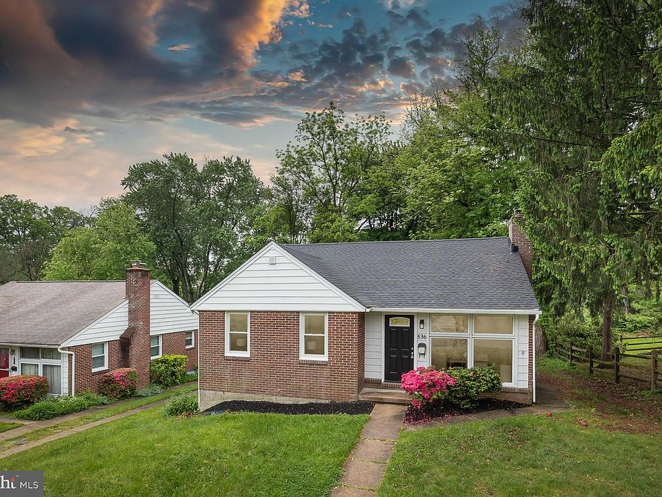 1st image of 536 Brook Rd