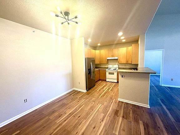 3rd image of 9538 W San Juan Cir #303-1