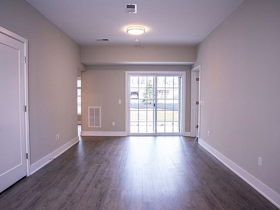 3rd image of 2 Plainview Ln #110