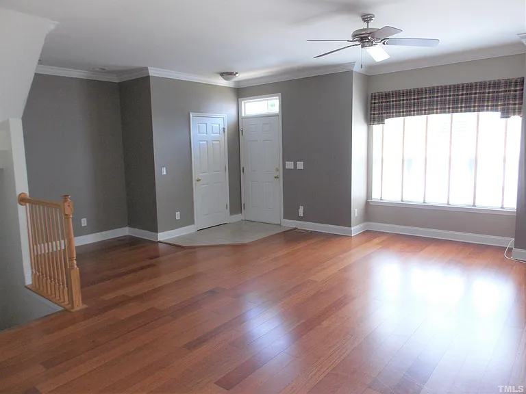2840 Barrymore St #105 — Photo 3