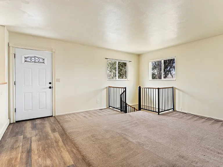 38 W Navajo St #B — Photo 5