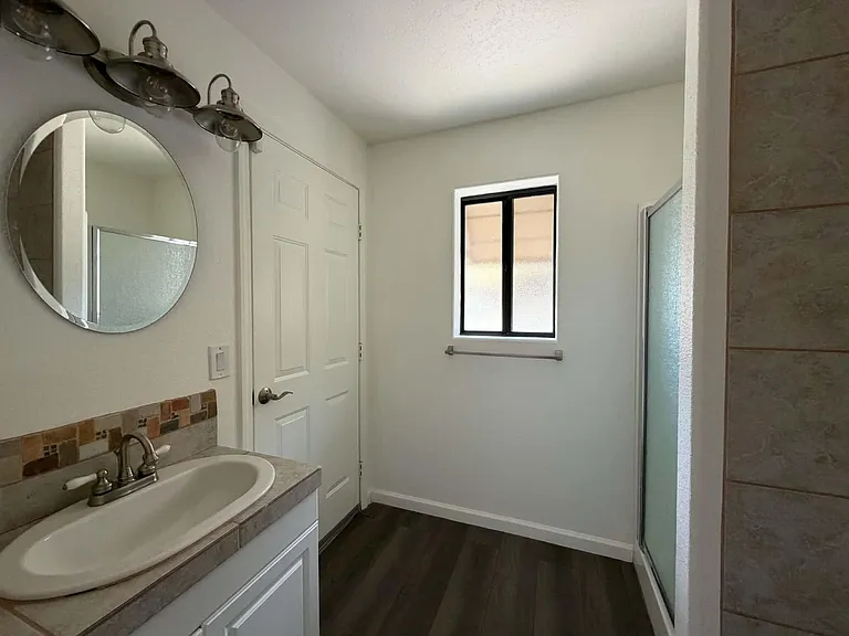 10 Venus Dr — Photo 67