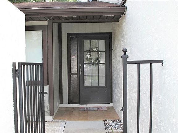 2nd image of 3619 NE 17th Ln