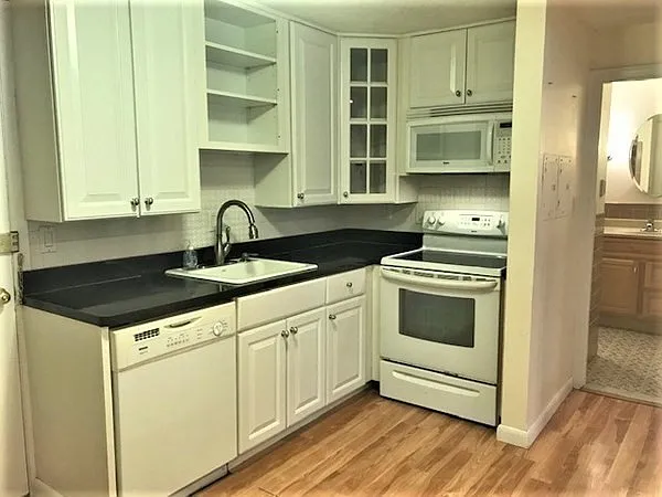 20 Hamilton Rd #101 — Photo 5