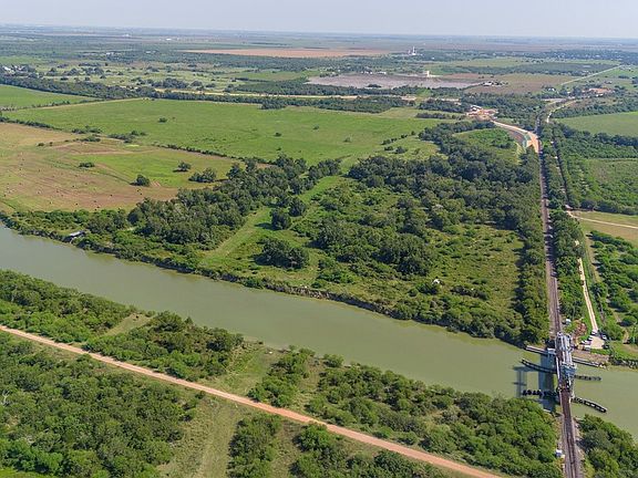 3rd image of 0 Black Bayou Rd