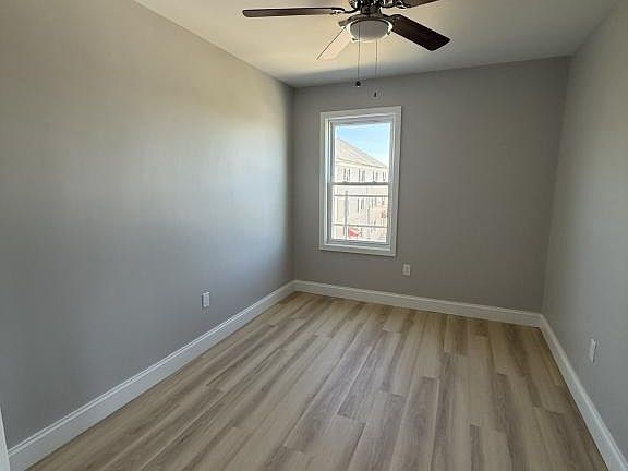 5th image of 161 Mulberry St