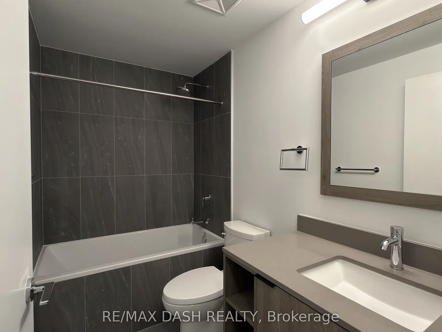2 bed, $2,550 — Photo 3