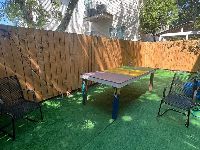 7522 Burthe St — Photo 4