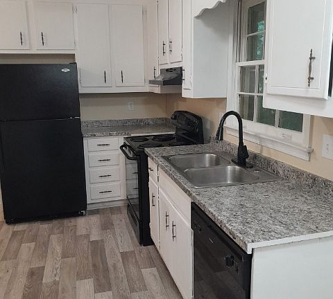 5th image of 5452 Bishops Cir #A