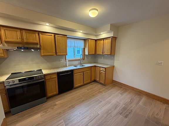 5th image of 24-26 Benjamin Rd #24
